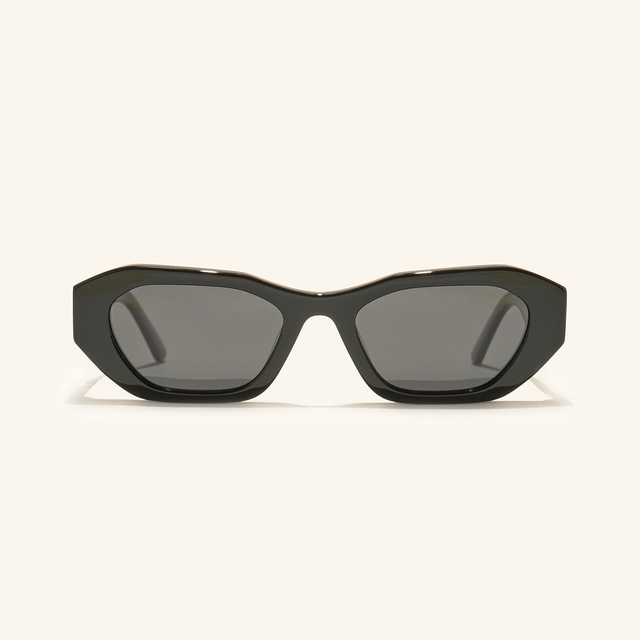 gafas de sol#es:color_negro,en:color_black,it:colore_nero