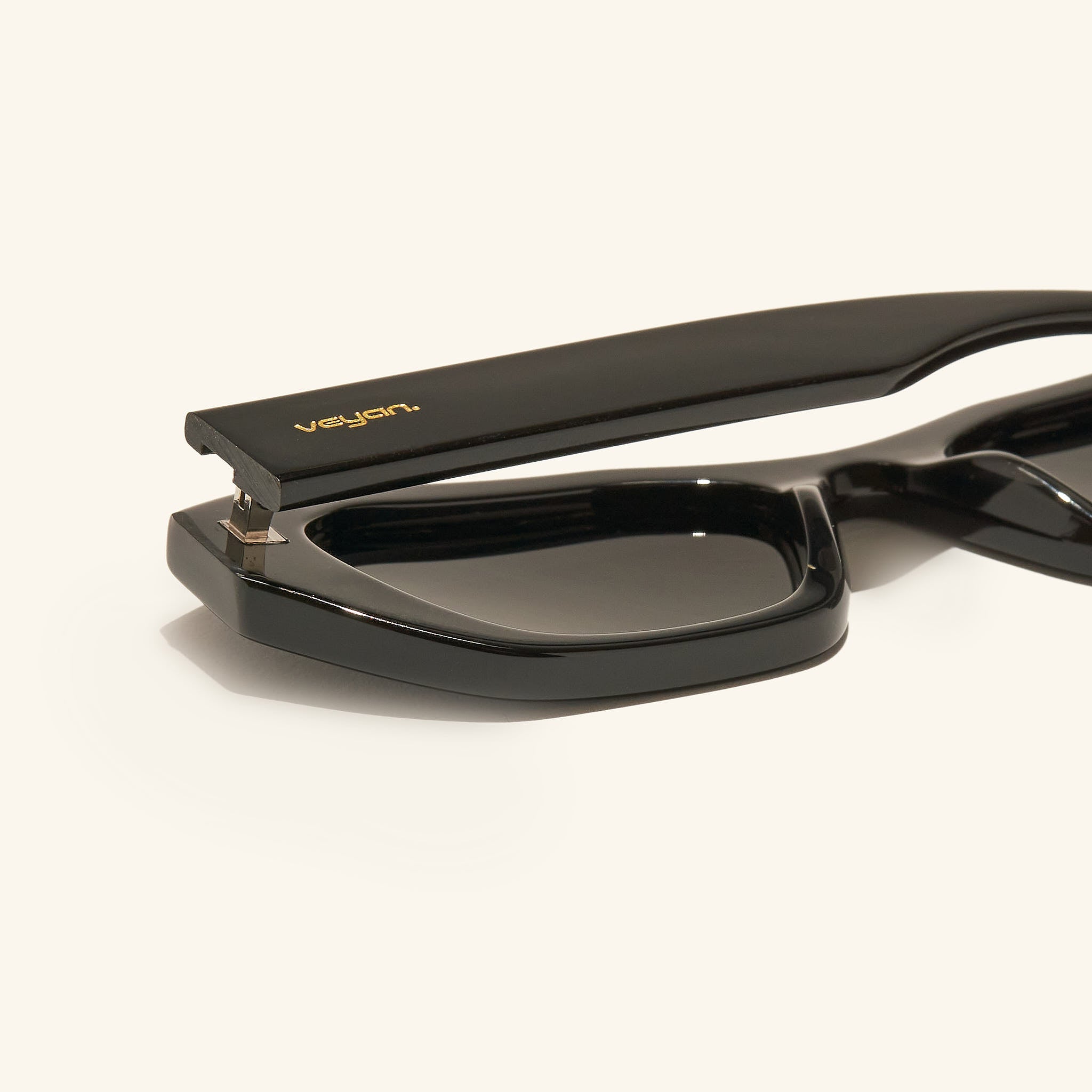 gafas de sol#es:color_negro,en:color_black,it:colore_nero