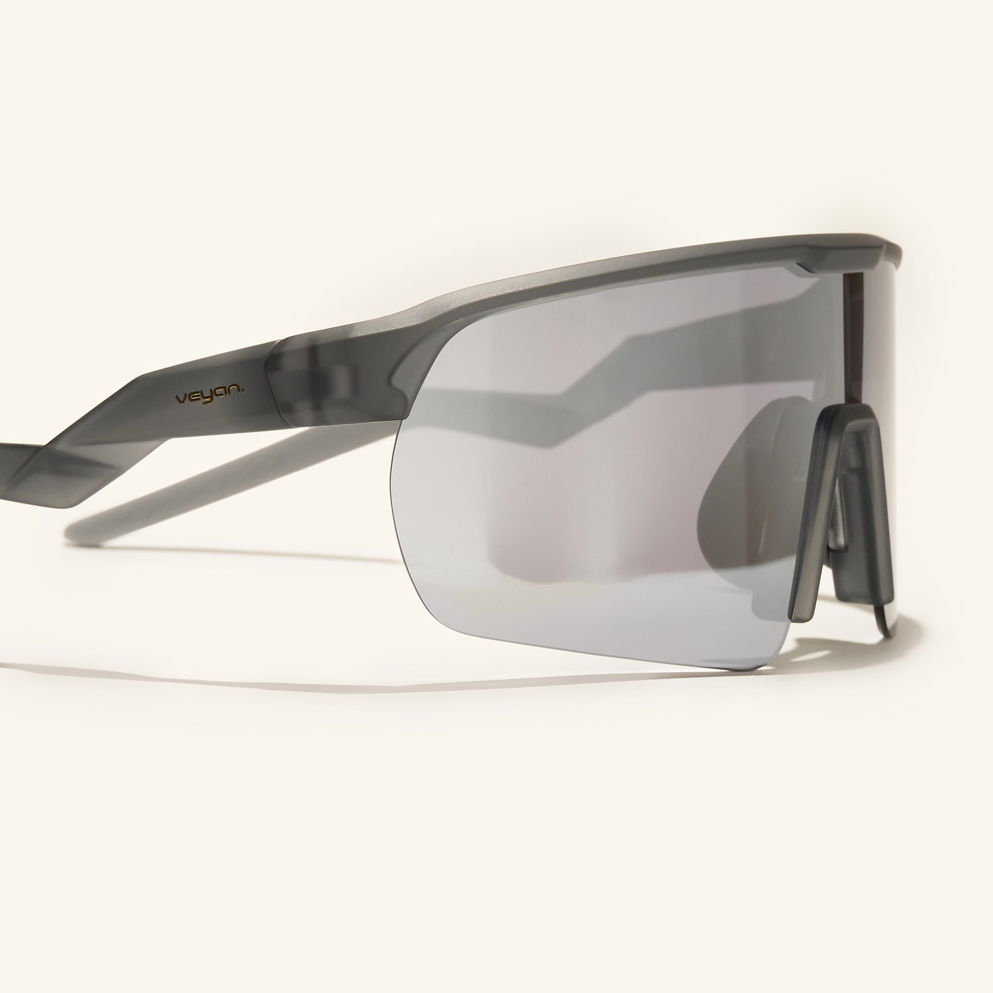 gafas de sol mujer#es:color_gris,en:color_gray,it:colore_grigio