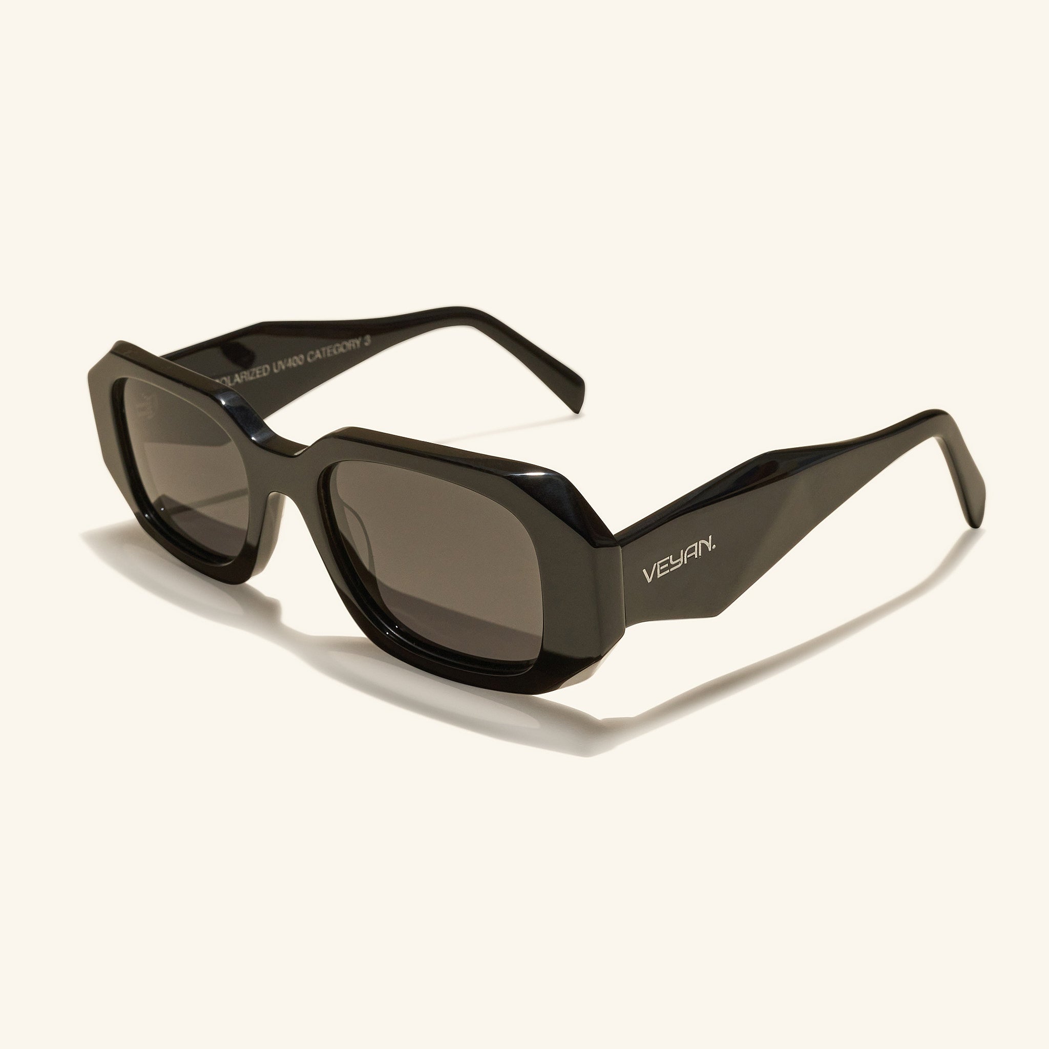 gafas de sol#es:color_negro,en:color_black,it:colore_nero