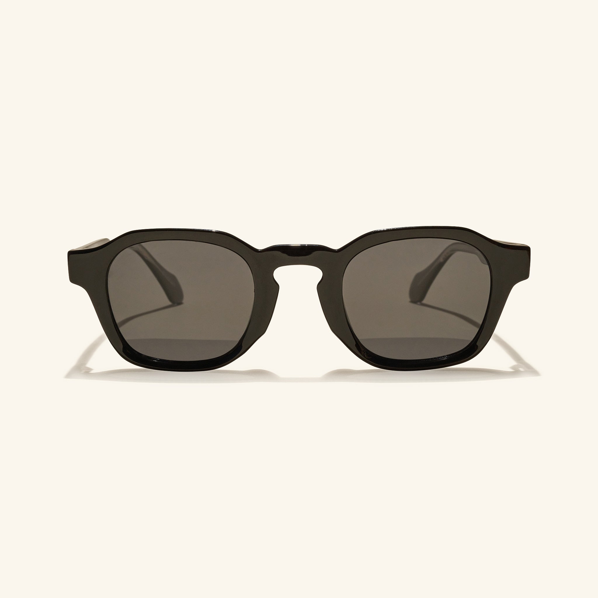 gafas de sol#es:color_negro,en:color_black,it:colore_nero