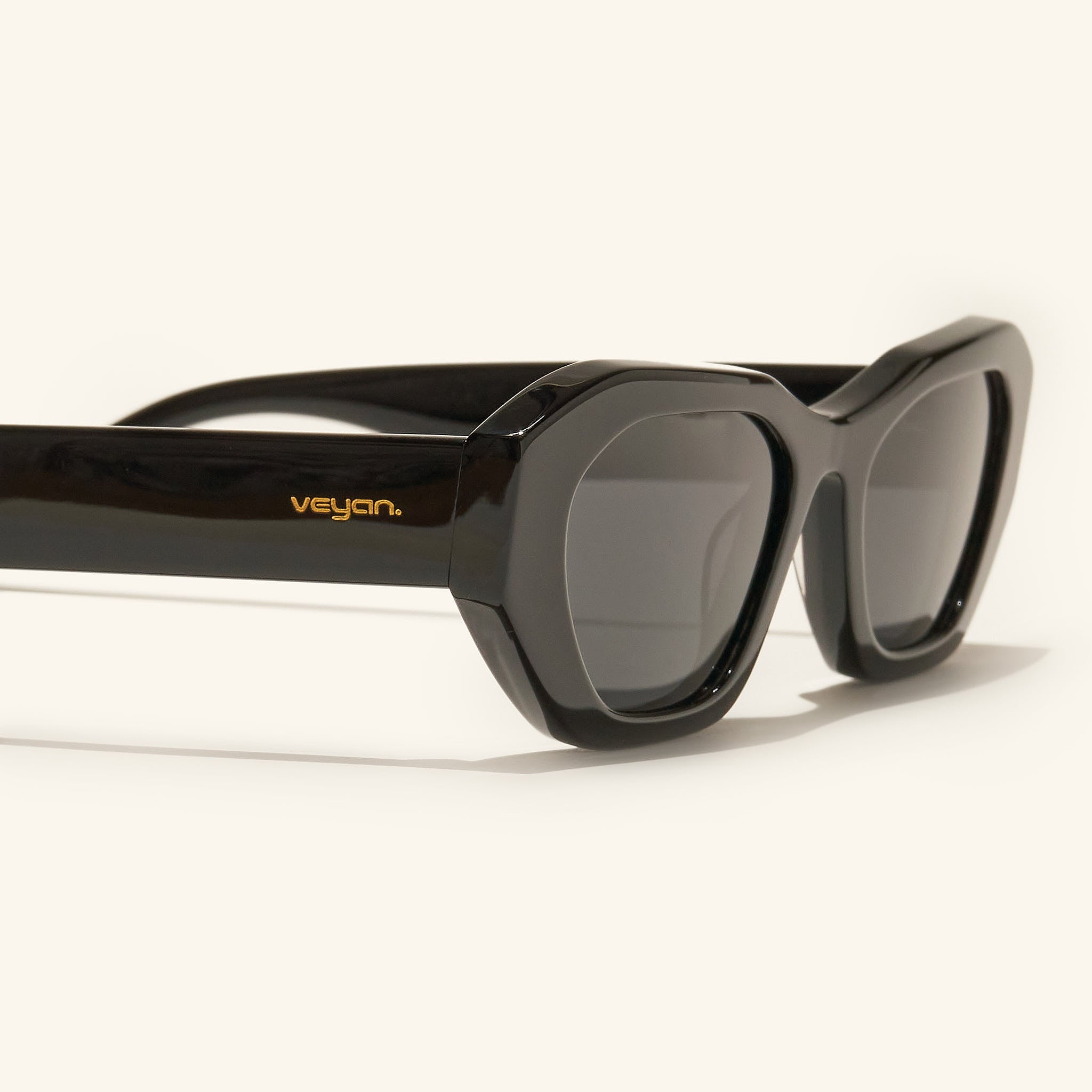 gafas de sol#es:color_negro,en:color_black,it:colore_nero