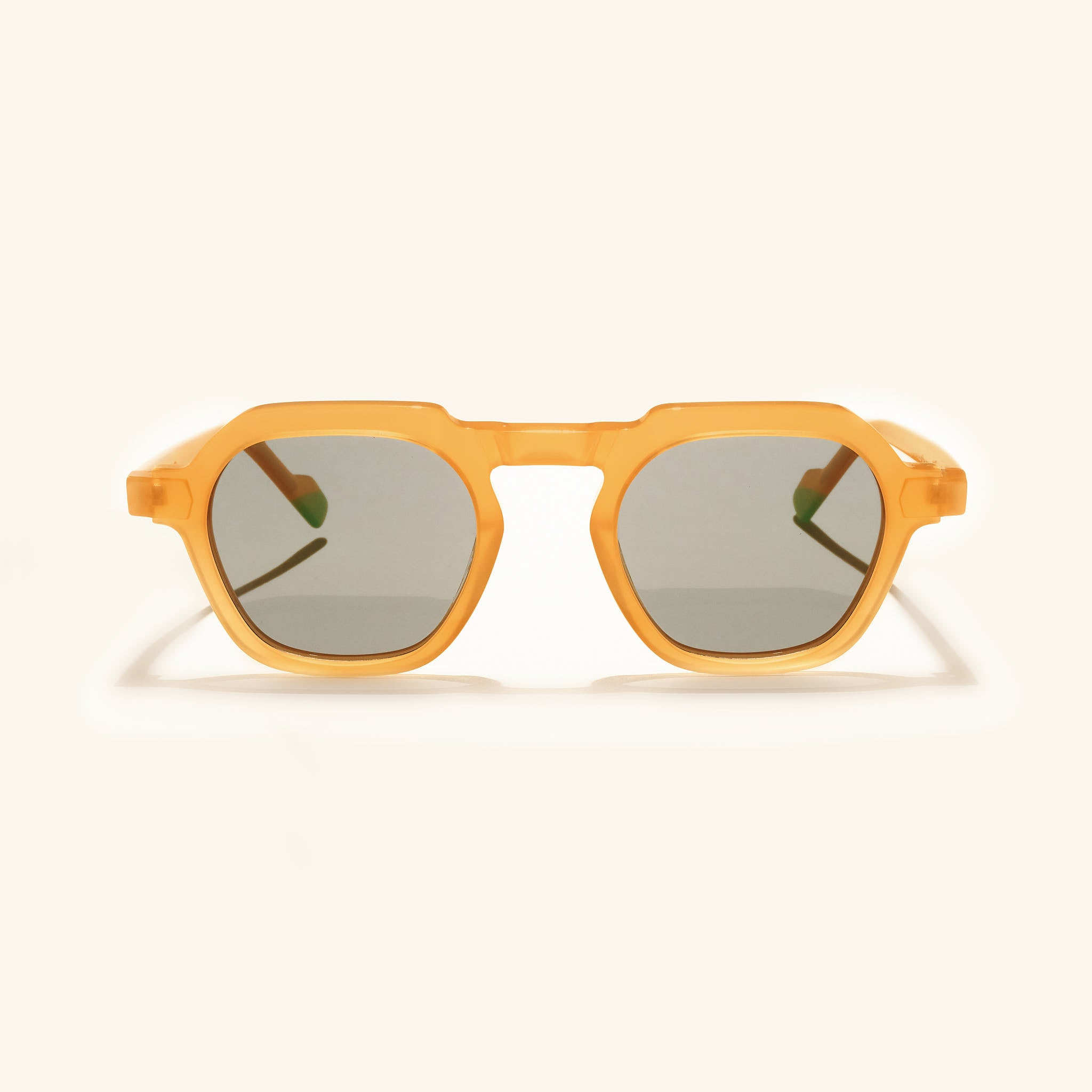 gafa de sol#es:color_amarillo,en:color_yellow,it:colore_giallo